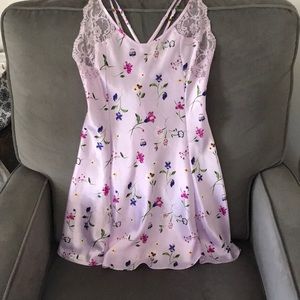 VS Lavender floral slip